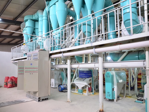 天津日產(chǎn)500噸玉米深加工設(shè)備安裝調(diào)試現(xiàn)場（圖）